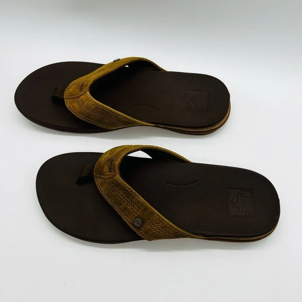 Reef Men’s Tan and Brown Leather Flip-Flops Size 10